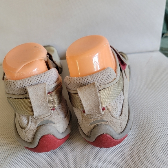 VIBRAM FIVE FINGER RUNNING SHOES (sz US 9‎ or Euro 40) - Picture 3 of 8